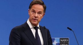 Съкращенията на американското участие в силите на НАТО влизат в сила незабавно: Рюте