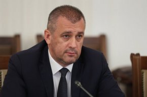 БДЖ, НКЖИ и Български пощи са фалирали: Транспортният министър