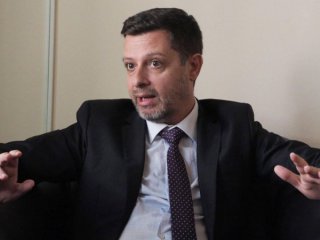 Връщат отстранен след одит за нагласени поръчки и опасни връзки при раздаване на € 82М европари/год. началник на правителствена агенция?