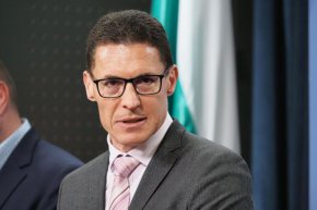  "Вдигаме данъка за 2-ро жилище - да се купува за живеене, а не за спекула": К.Проданов, шеф на бюджетната комисия в НС, депутат от Радев, Лаф на деня      