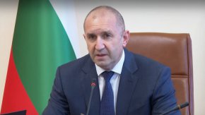 Критикуват бюджета, който всъщност е техен: Радев