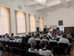 Критичното мислене: Най-силното оръжие в ерата на Генералния ИИ