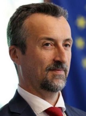 Шефът на ДАНС да даде информация за управителя на НЗОК: НС