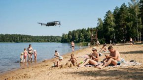 Говорещи дронове патрулират по плажовете в Беларус