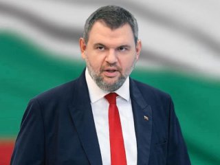 Пеевски обвини Демерджиев в незаконно разследване на личния му живот 
