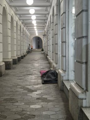  1 спи от месеци под колоните "на Валентина", Тр. Трайков пас 