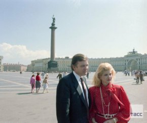   Младият Тръмп в Питер: ФОТОГАЛЕРИЯ НА ДЕНЯ  