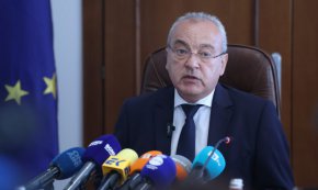  Просрочията не са €2 млрд., а 300М, Г.Донев да прочете данните на собственото си министерство: Л. Дацов