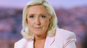Льо Пен е фаворит за президент на Франция: Социологически проучвания