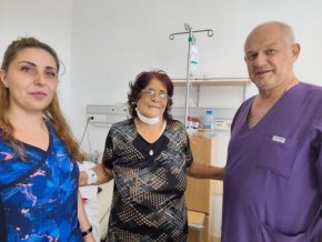 Със сложна 12-часова операция върнаха усмивката на жена в Бургас 