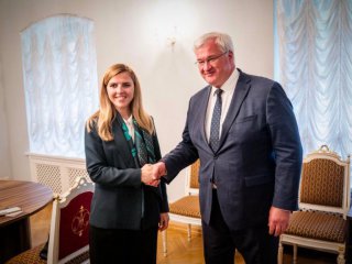 Външната министърка е подписала Киевската декларация за засилени санкции срещу Русия