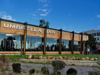 НЕ! Поръчваме ризото, след над 1/2 час идва паста: Umbrella