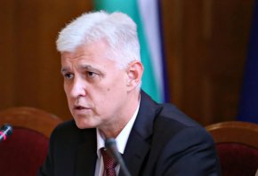 Няма пряка заплаха за националната ни сигурност, няма нужда от допълнителна ескадрила: Военният министър