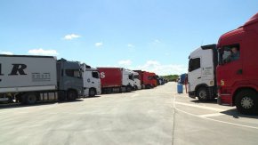 Румънски шофьор на тир опита да прегази гранични полицаи в Русе
