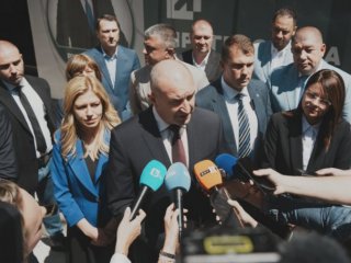  Иран разбира много добре, че тези самолети не са в никакъв случай за бойни мисии: Радев