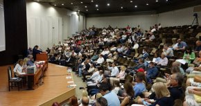 Изслушаха протестиращи срещу строителство в кв. Чайка на Общинския съвет във Варна
