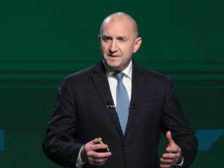   Рекет от Радевите областни управители върху кметовете