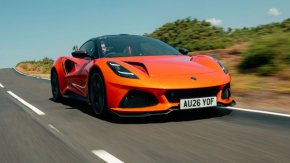 Lotus Emira 420 Sport дебютира с 416 к.с. и 300 км/ч – най-бързият сериен 4-цилиндров автомобил в света