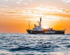 Ледоразбивачът Arctic Sunrise акостира във Варна