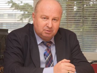 Как чужденци вместо студенти спят в общежитията при новия им шеф, за който предупредихме