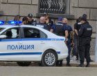 Бой между тийнейджъри пред служебния вход на парламента