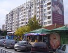 Жители на Люлин твърдят, че от общежитие хвърчат брадви и телевизори 