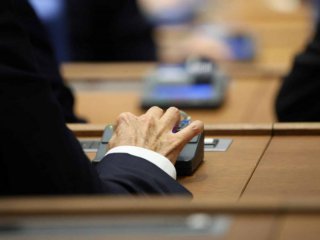 До 10 години затвор и 40,5 млн. евро санкция за нарушаване на мерките на ЕС срещу Русия: На първо четене