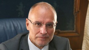 Вдигането на данъци има цена: Управителят на БНБ