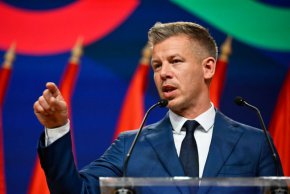 Унгарският парламент свали имунитета на премиера Петер Мадяр