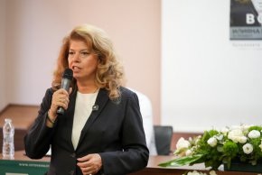 Йотова: България трябва да има своя силен глас в Европейския съюз