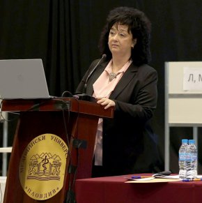 Задържаха проф. Мариела Генева, декан на Медицинския факултет в Пловдив, при акция срещу източване на НЗОК