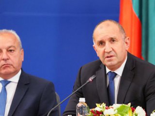 Плащай на майстора по банка: Гълъб и Н.Пр. Радев в бюджет 2027