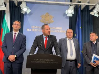 Полицаи пребиха момче в Районно в Кърджали след спор със сина на полицейски шеф: Калин Стоянов