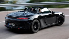 Новото електрическо Porsche Boxster ще има с 20% по-голям пробег и 50% по-бързо зареждане