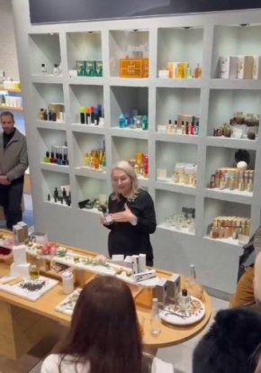      Станислава Георгиева представи своя парфюмен портрет в Scent Stories by ALCHEMISTA