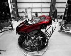 Мъск показа „летяща“ Tesla, ускорява от 0 до 97 км/ч за 0,81 секунди и развива 370 км/ч