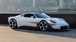 Porsche готви нов суперавтомобил за около 500 000 долара, който ще измести легендарния 911