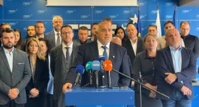 Явно заради протест, който не е организиран от нас и падането на рейтинга, се търси една подходяща дъвка Борисов- Пеевски: Лидерът на ГЕРБ