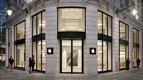 Крадци задигнаха iPhone от магазини на Apple във Франция, но телефоните се оказаха блокирани