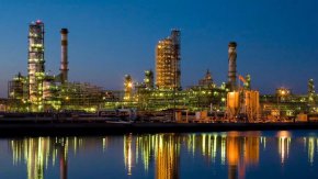 Хутите: Ударихме Рияд и Saudi Aramco; петролът скочи до $112