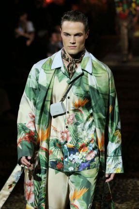 Dolce & Gabbana и Armani откриха Седмицата на мъжката мода в Милано