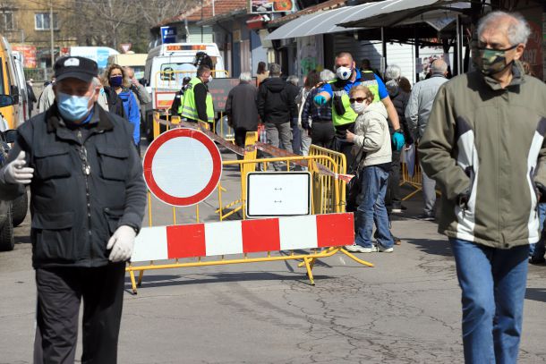 Хубавите пазари в южна София са по-сигурни от магазините, взети са отлични К19-мерки