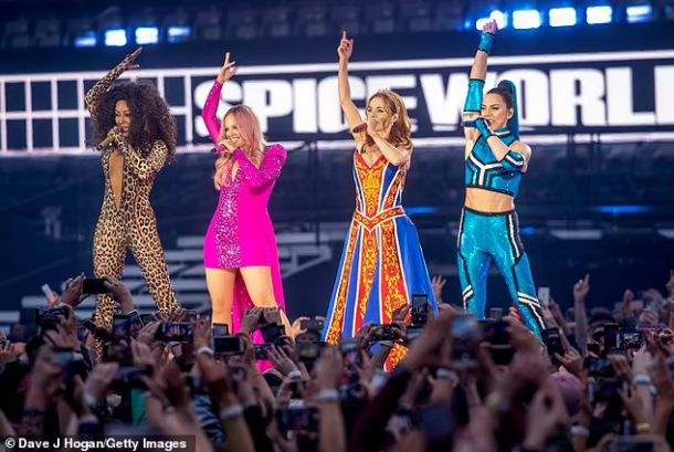 Spice girls с ново турне за 30-ата им годишнина