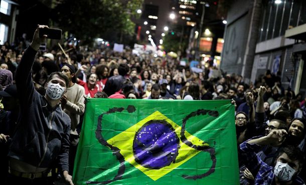 Амазония в пламъци, протести в Бразилия, Аржентина,  Перу