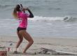 Сърфистка популяризира нов секси танц